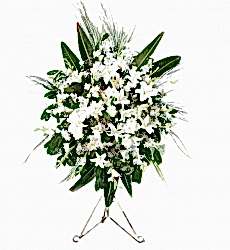 Beyaz lilyum, beyaz gerbera ve karışık beyaz mevsim çiçekleri ile hazırlanmış açılış, düğün ve nikah çiçeği.