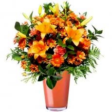 Turuncu lilyum ve karanfiller