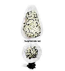 Beyaz Gerberalardan hazırlanmış iki katlı nikah ve açılış sepeti