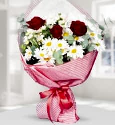 Krizantem ve Gül Buketi