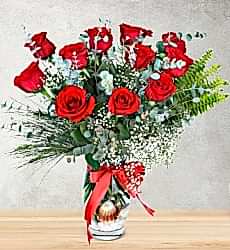 Vazoda 11 Kırmızı Gül